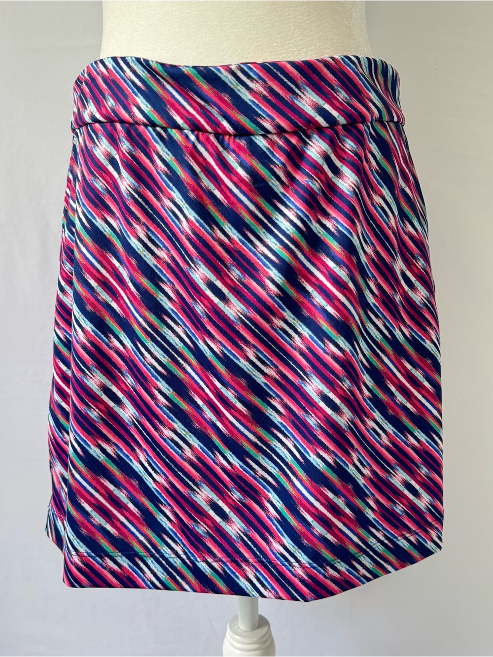 EP NY New York Golf Skort Ikat Print UV50 Solar Tech Moisture Wick Small NWT